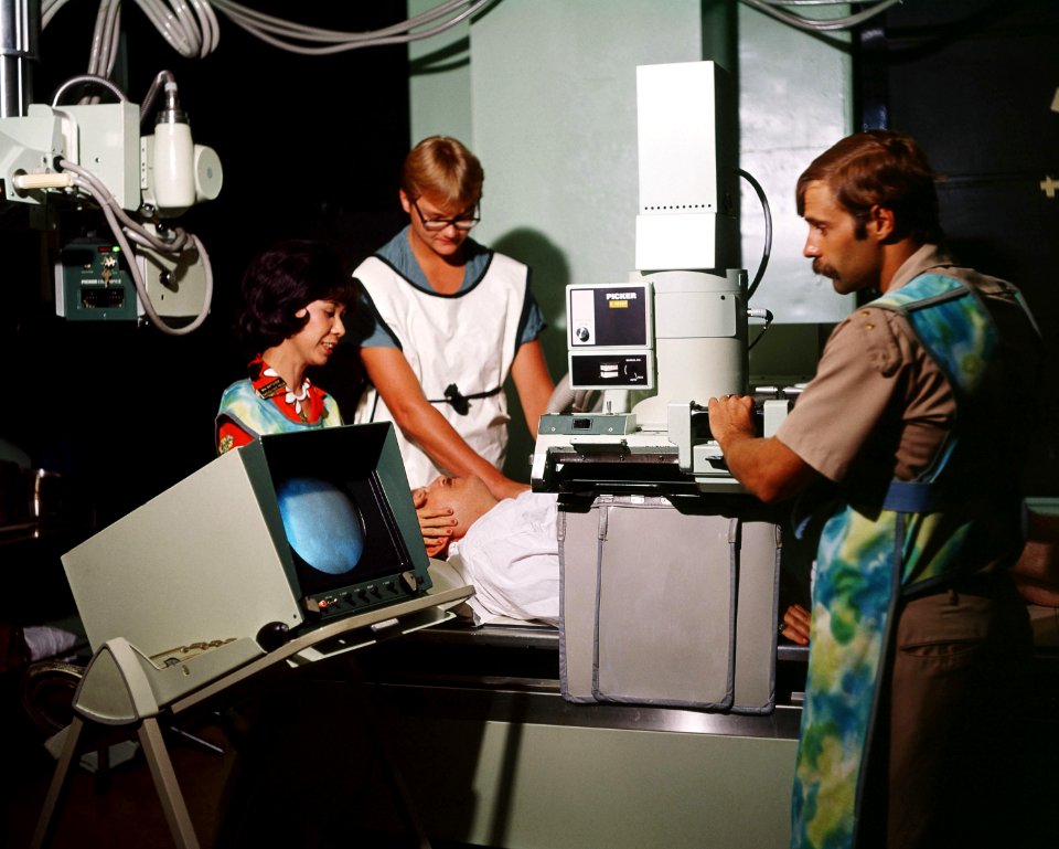 DA-ST-86-03023 Non-Contact-Tonometer Picker 1974