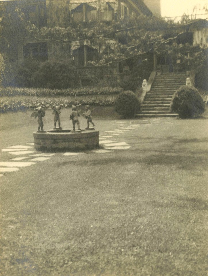 Deanery Garden