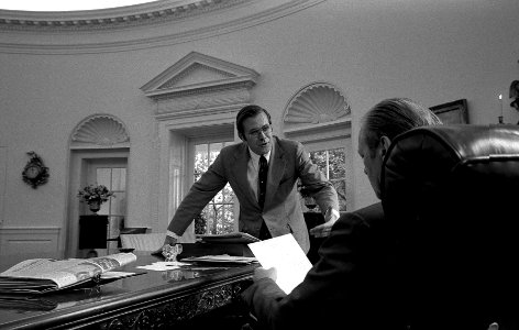 Donald Rumsfeld - Gerald Ford - NARA - 7140610 photo