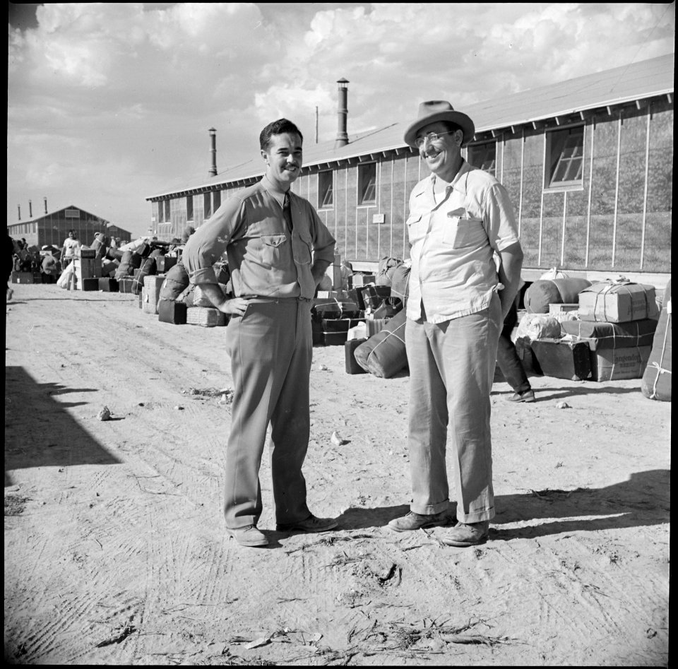 Eden, Idaho. Phillip Schafer, assistant project director (left), and George Townsend assistant in t . . . - NARA - 538272