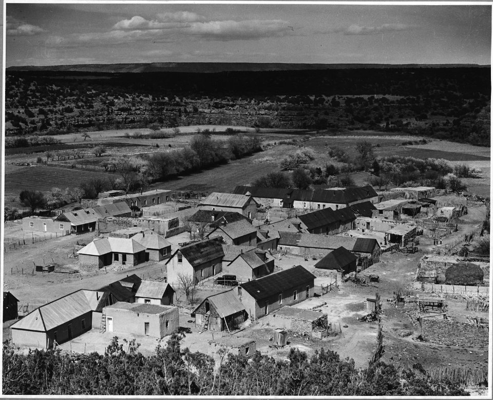 El Cerrito, San Miguel County, New Mexico. The village of El Cerrito is set in a land pocket cut ou . . . - NARA - 521147