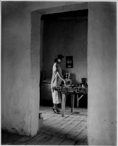 El Cerrito, San Miguel County, New Mexico. Rooms in all these houses differ considerably as to furn . . . - NARA - 521184