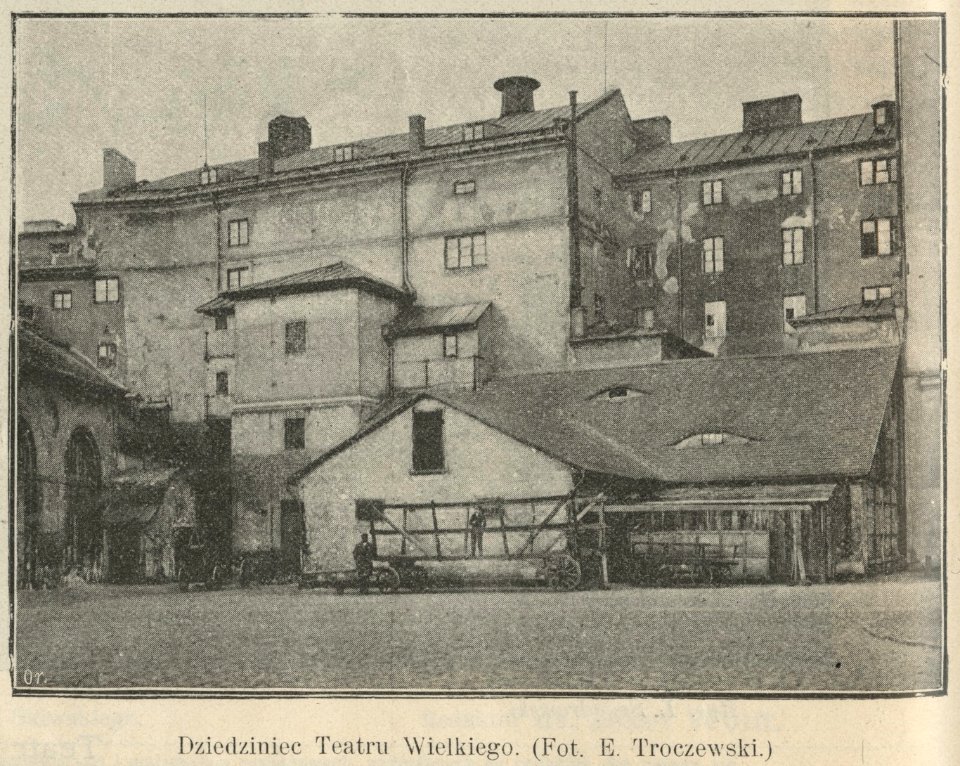 Dziedziniec Teatru Wielkiego (61386)