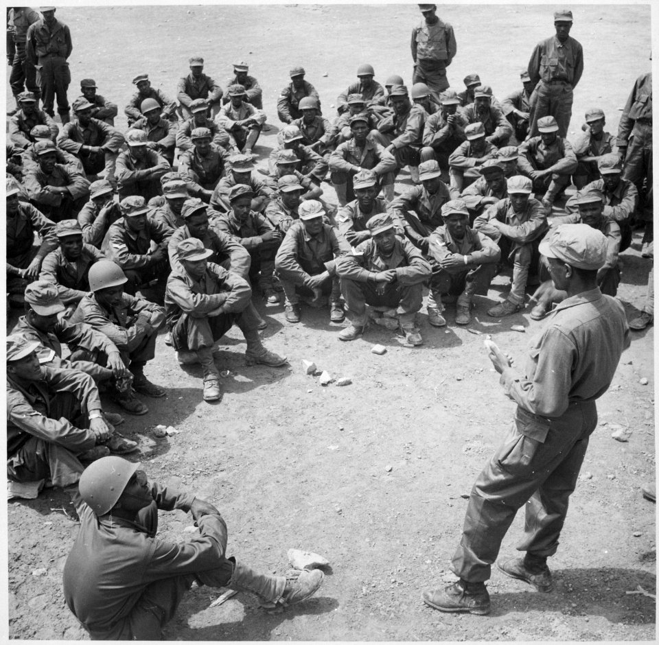 Ethiopian troops training in Korea. A class in military intelligence. As a rule, formal instruction is given by... - NARA - 541957