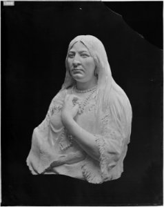 Fragment of Salish bust Woman of the Plains - NARA - 523700