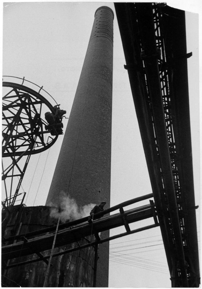 France. (Steel mill.) - NARA - 541670