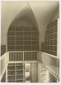 Fragment magazynu Biblioteki Ordynacji Krasinskich ca 1930 (5850197)