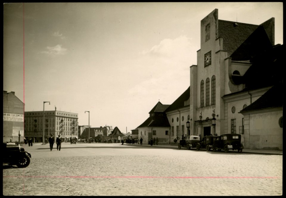 Gdynia, plac przed dworcem 1930-1939 (39488242)