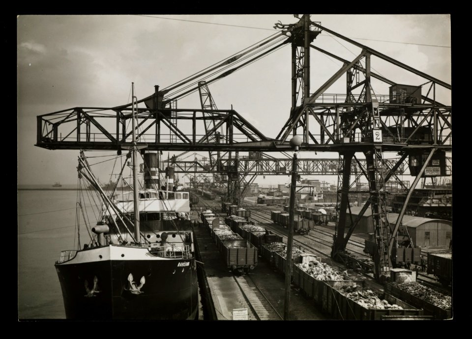 Gdynia, w porcie weglowym 1935 (67264690)