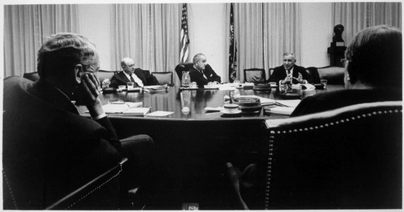 General Creighton W. Abrams, U.S. commander in South Vietnam, discusses the military situation in Vietnam with President - NARA - 541971