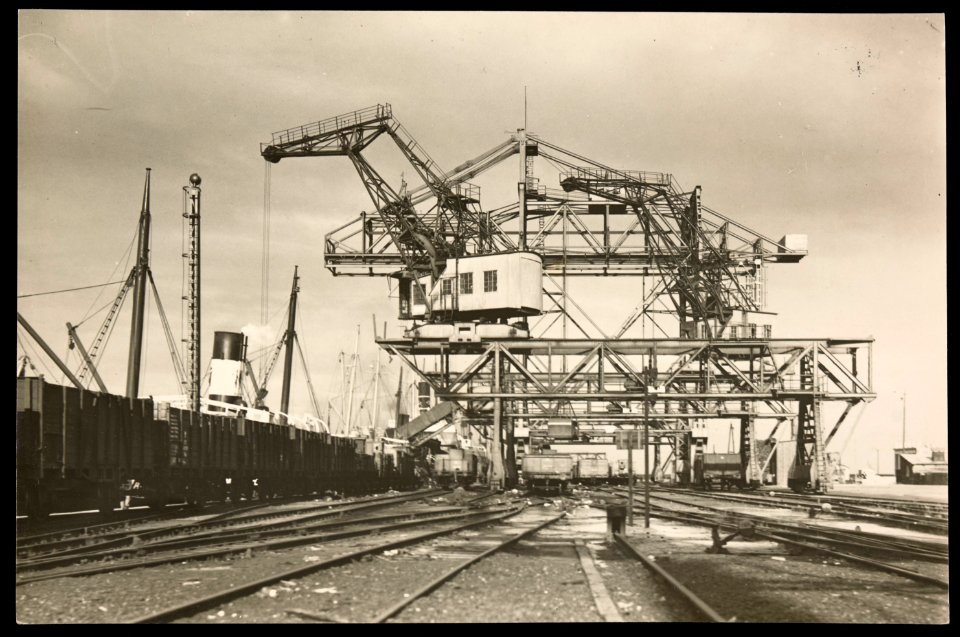 Gdynia, urzadzenie w porcie weglowym ca 1935 (67544969)