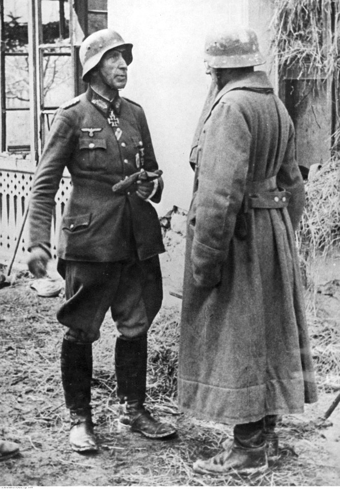 Generał Ludwig Wolff na froncie pod Sewastopolem (2-925)