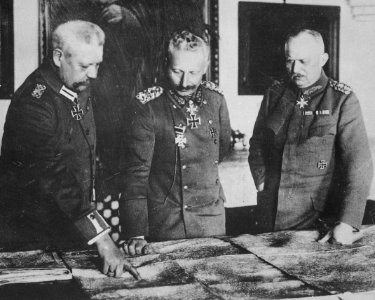 German General Headquarters. General von Hindenburg, Kaiser Wilhelm, General Ludendorff, January 1917., ca. 1919 - ca. 1 - NARA - 533182 (cropped)