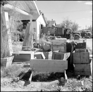Gila River Relocation Center, Rivers, Arizona. Household goods ar picked up and stored in warehouse . . . - NARA - 539840