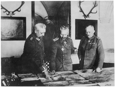 German General Headquarters. General von Hindenburg, Kaiser Wilhelm, General Ludendorff, January 1917., ca. 1919 - ca. 1 - NARA - 533182