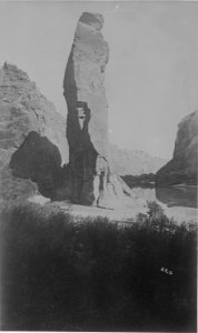 Glen Canyon. Sentinel Rock, Mouth of Sentinel Creek. Glen Canyon between Crossing of the Father's - NARA - 517822