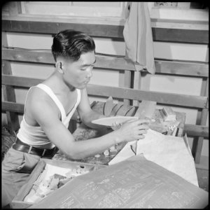 Gila River Relocation Center, Rivers, Arizona. Wataru Ichinotsubo, former produce market employee f . . . - NARA - 537094