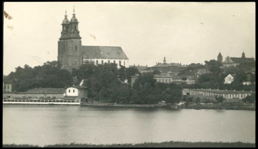 Gniezno - katedra ca 1930 (42161402) photo