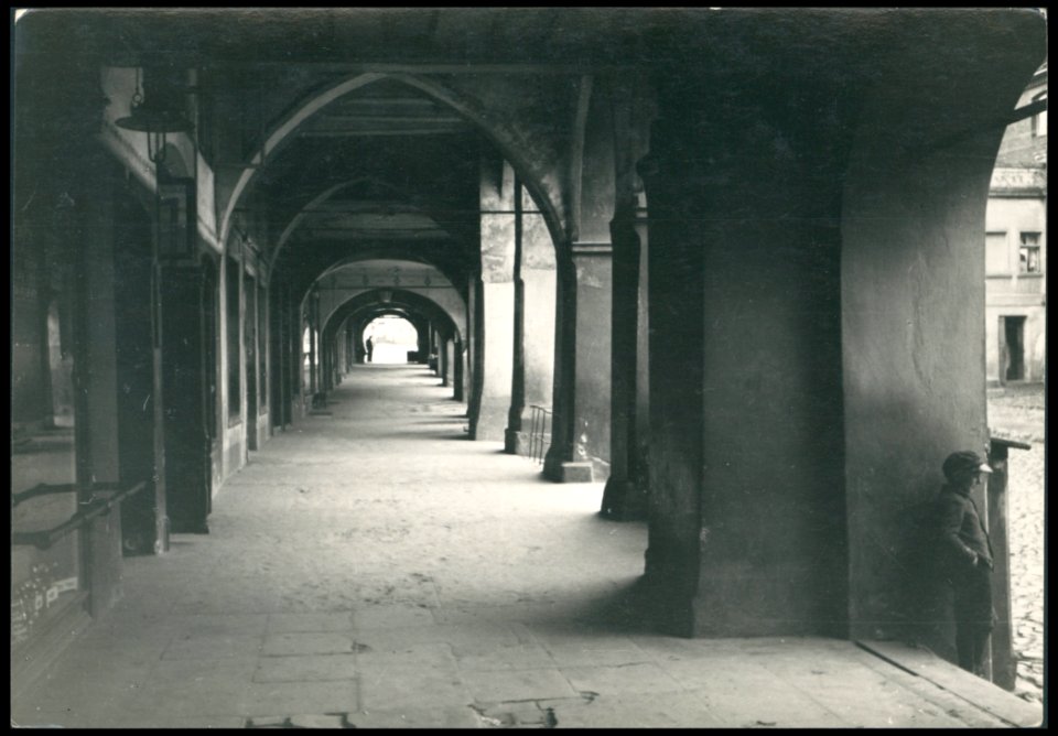 Gniew, podcienia pierzei zachodniej rynku 1930-1939 (47779964)