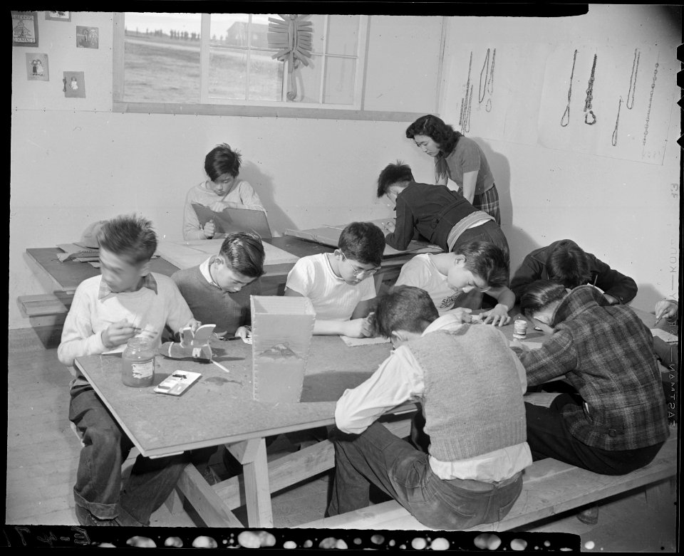 Granada Relocation Center, Amache, Colorado. A Junior High School class in art. Aside from trinket . . . - NARA - 539038