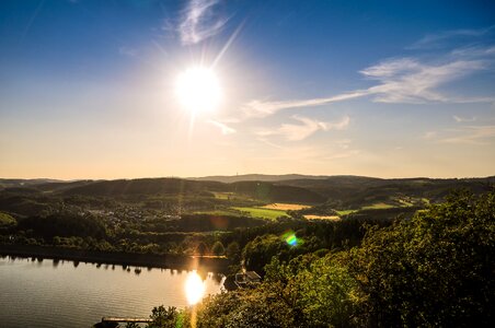 Reservoir sun dam