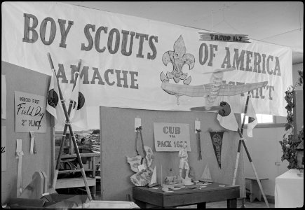 Granada Relocation Center, Amache, Colorado. Exhibits of work done by the various boy scout troops . . . - NARA - 539401