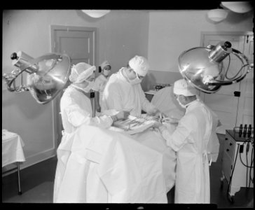 Granada Relocation Center, Amache, Colorado. In one of the two hospital operating rooms at the cent . . . - NARA - 539000