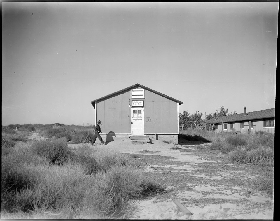 Granada Relocation Center, Amache, Colorado. Appointed personnel inspecting barracks after the clos . . . - NARA - 539953
