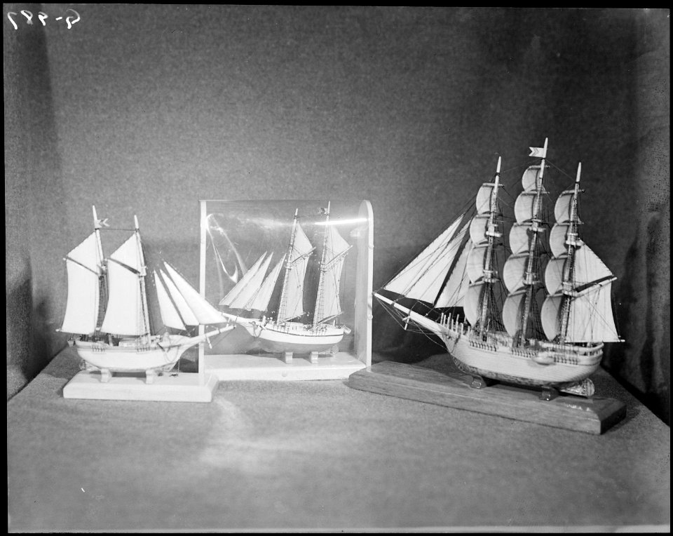 Granada Relocation Center, Amache, Colorado. Ship models made by Issei patient at Amache Hospital. - NARA - 539617