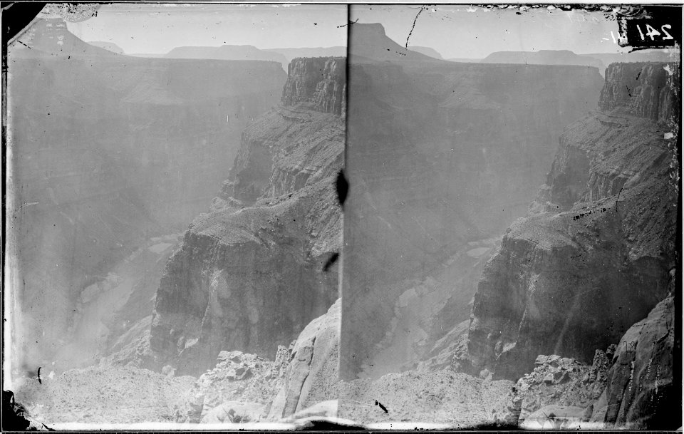 GRAND CANYON OF COLORADO, SHEAVWITZ CROSSING NEAR FOOT OF TOROWEAP VALLEY, RIVER 3000 FEET BELOW, COLORADO RIVER - NARA - 524006