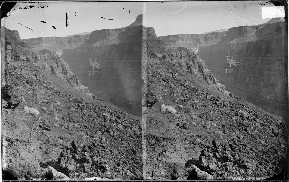 GRAND CANYON OF COLORADO, SHEAVWITZ CROSSING NEAR FOOT OF TOROWEAP VALLEY, RIVER 3000 FEET BELOW, COLORADO RIVER - NARA - 524005
