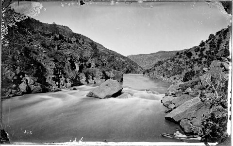 Green River. Ashley Falls, looking up. Beaman photo, 1871. Old nos. 296, 252, 411. Note, Boat after portage, lower... - NARA - 517825