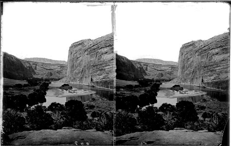 Green River. Echo Park from upper end. Yampa River in foreground coming from left. Green River enters from the right.... - NARA - 517887 photo