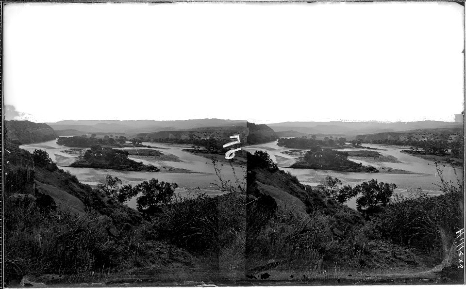 Green River. Island Park, three or more islands show in this photo. Old nos. 339, 366, 721. - NARA - 517931