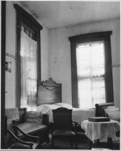 Harmony Community, Putnam County, Georgia. (African-American) family has taken over this decaying ma . . . - NARA - 521415
