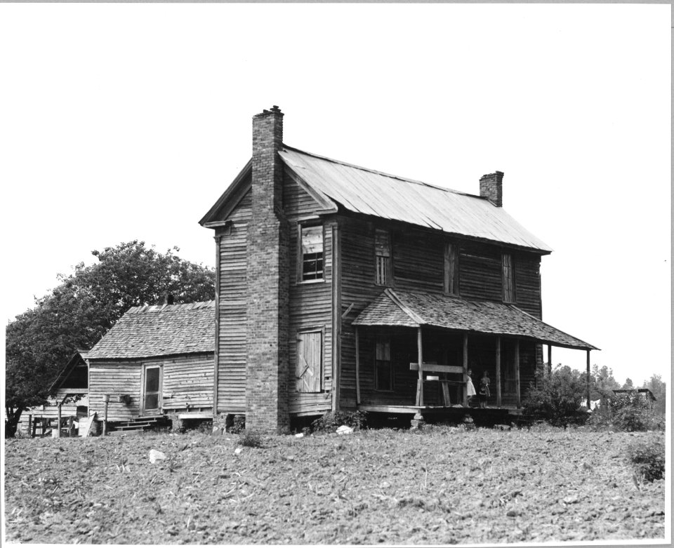 Harmony Community, Putnam County, Georgia. Two families of white tenants, new arrivals in Putnam Cou . . . - NARA - 521271