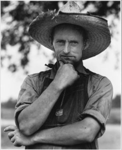 Harmony Community, Putnam County, Georgia. Tenant farmers in or near the Harmony Community. - NARA - 521359
