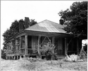 Harmony Community, Putnam County, Georgia.... Most of the old plantation houses are tenanted by whit . . . - NARA - 521284