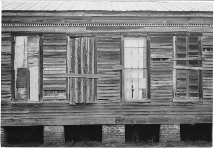 Harmony Community, Putnam County, Georgia.... Most of the old plantation houses are tenanted by whit . . . - NARA - 521285