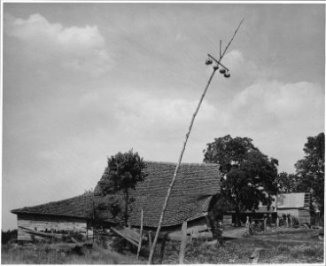 Harmony Community, Putnam County, Georgia.... Though the home of white operators range from shacks . . . - NARA - 521302