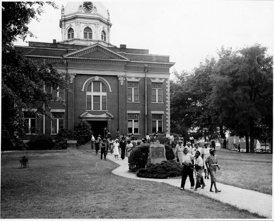 Harmony Community, Putnam County, Georgia.... Weddings occur on Saturday afternoons, too. The ceremo . . . - NARA - 521258