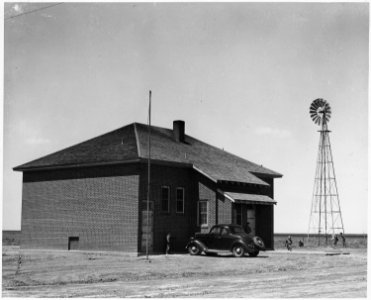 Haskell County, Kansas. There are in Haskell County a large and variable number of operating one roo . . . - NARA - 522144 photo