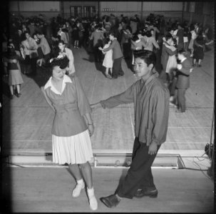 Heart Mountain Relocation Center, Heart Mountain, Wyoming. Tubbie Kunimatsu and Laverne Kurahara . . . - NARA - 539481