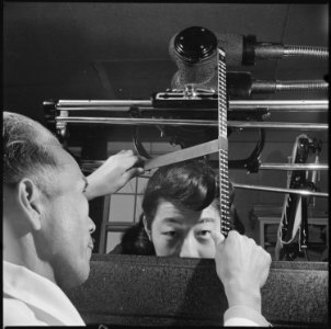 Heart Mountain Relocation Center, Heart Mountain, Wyoming. A detail of the X-Ray equipment in the H . . . - NARA - 539468