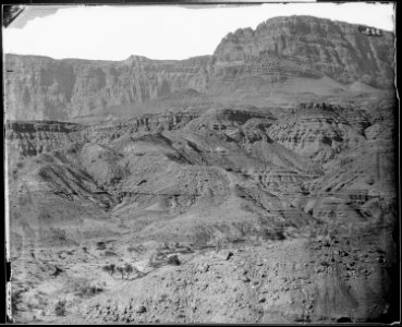 HEADLANDS, PARIA CANYON - NARA - 524304