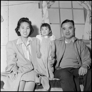 Heart Mountain Relocation Center, Heart Mountain, Wyoming. Dave and Ruth Nitake with their daughter . . . - NARA - 539191