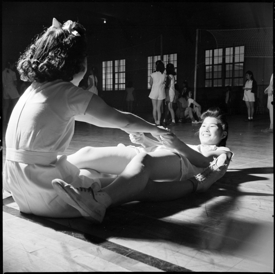 Heart Mountain Relocation Center, Heart Mountain, Wyoming. Keeping a trim figure is a chief concern . . . - NARA - 539480