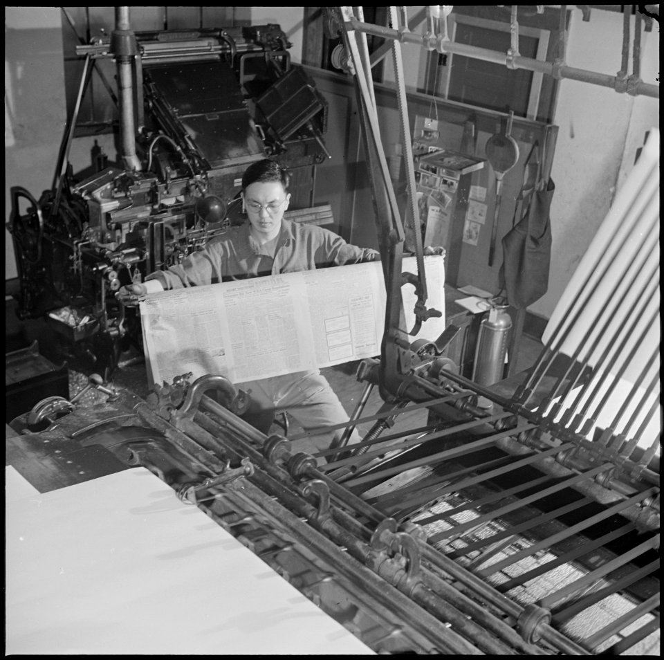 Heart Mountain Relocation Center, Heart Mountain, Wyoming. In the press room of the Cody Enterprise . . . - NARA - 539221