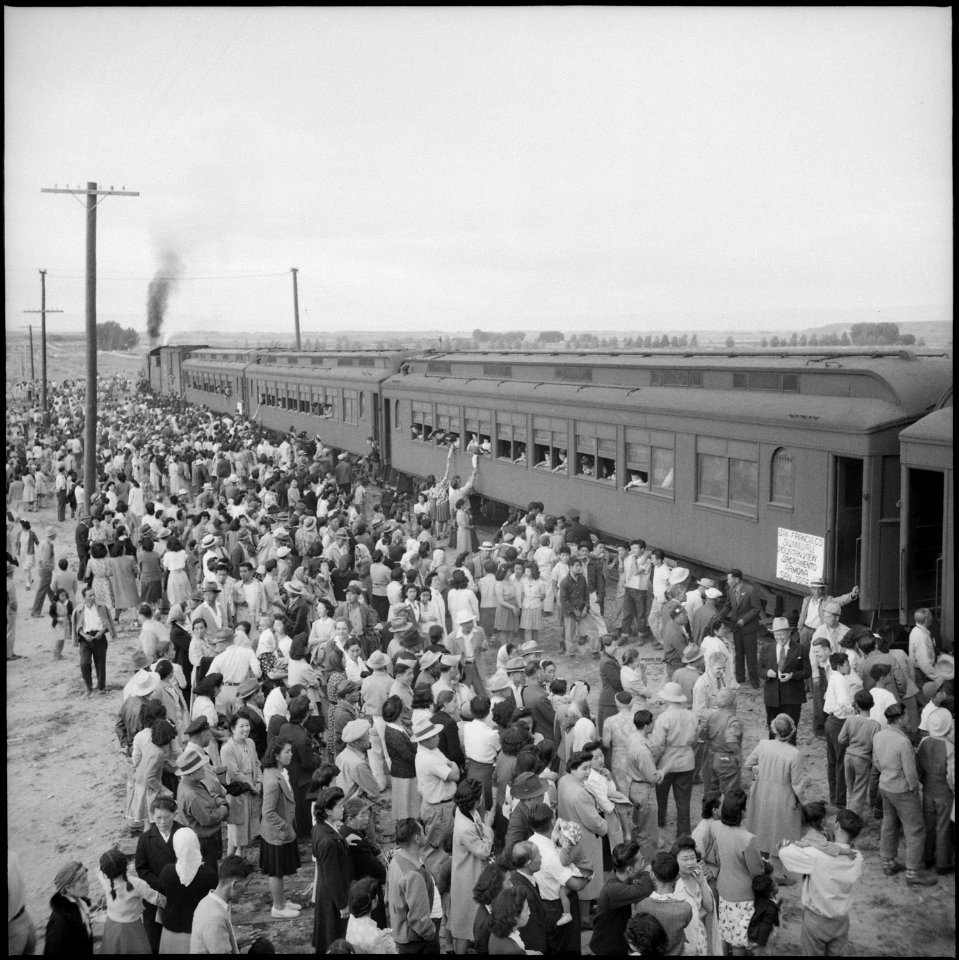 Heart Mountain Relocation Center, Heart Mountain, Wyoming. Reversing the scenes of nearly three yea . . . - NARA - 539612