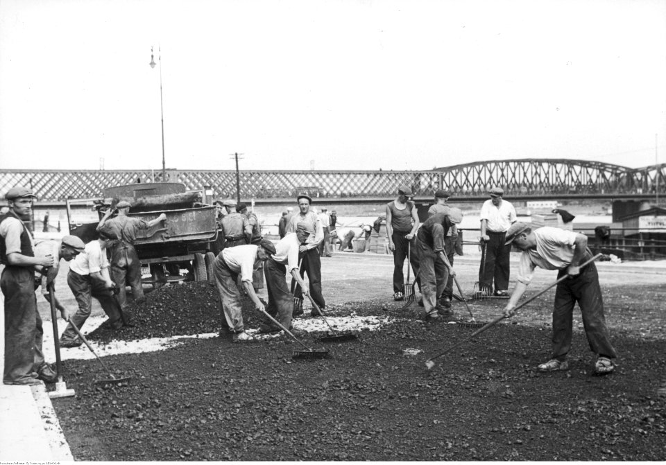 Henryk Poddębski - Budowy (131-G-1-6)